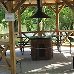 Nova Zivohost База отдыха Krecovice